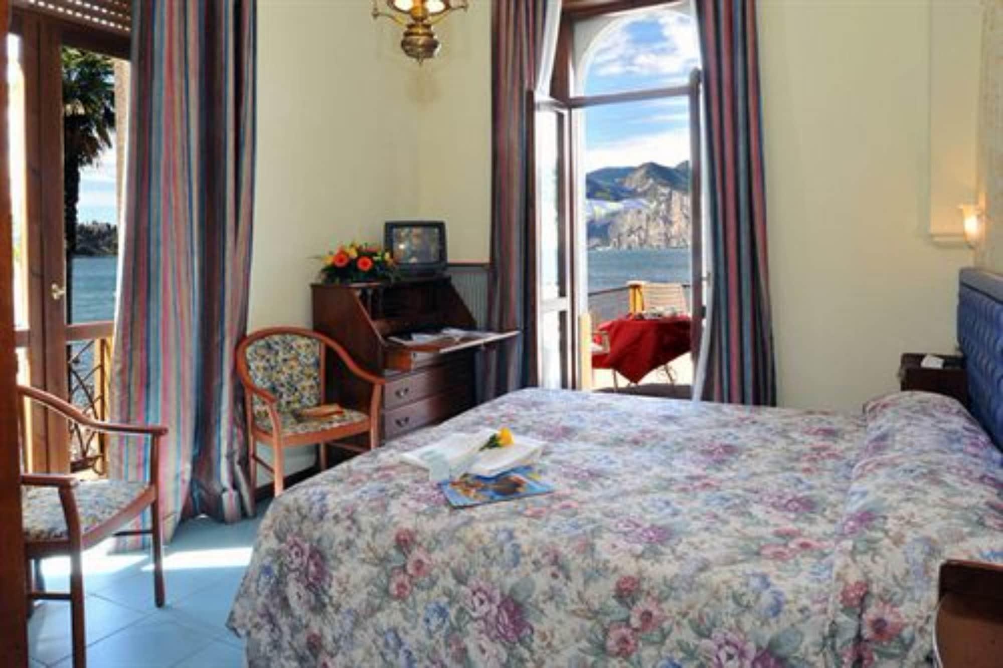 Hotel マルチェージネ エクステリア 写真